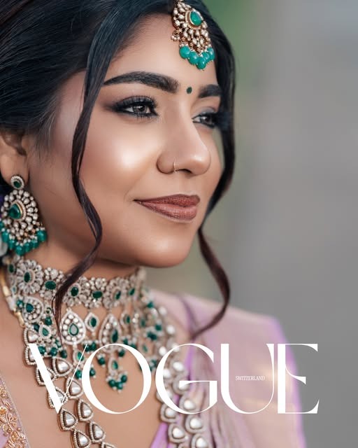 Editoriales Brautporträt mit traditionellem Schmuck